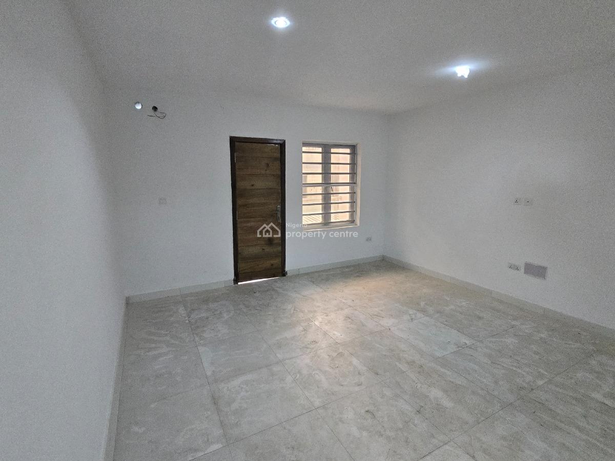 2 Bedroom Flat, Richmond Pearl Estate Road Off Freedom Way Lekki, Lekki Phase 1, Lekki, Lagos, Flat / Apartment for Sale