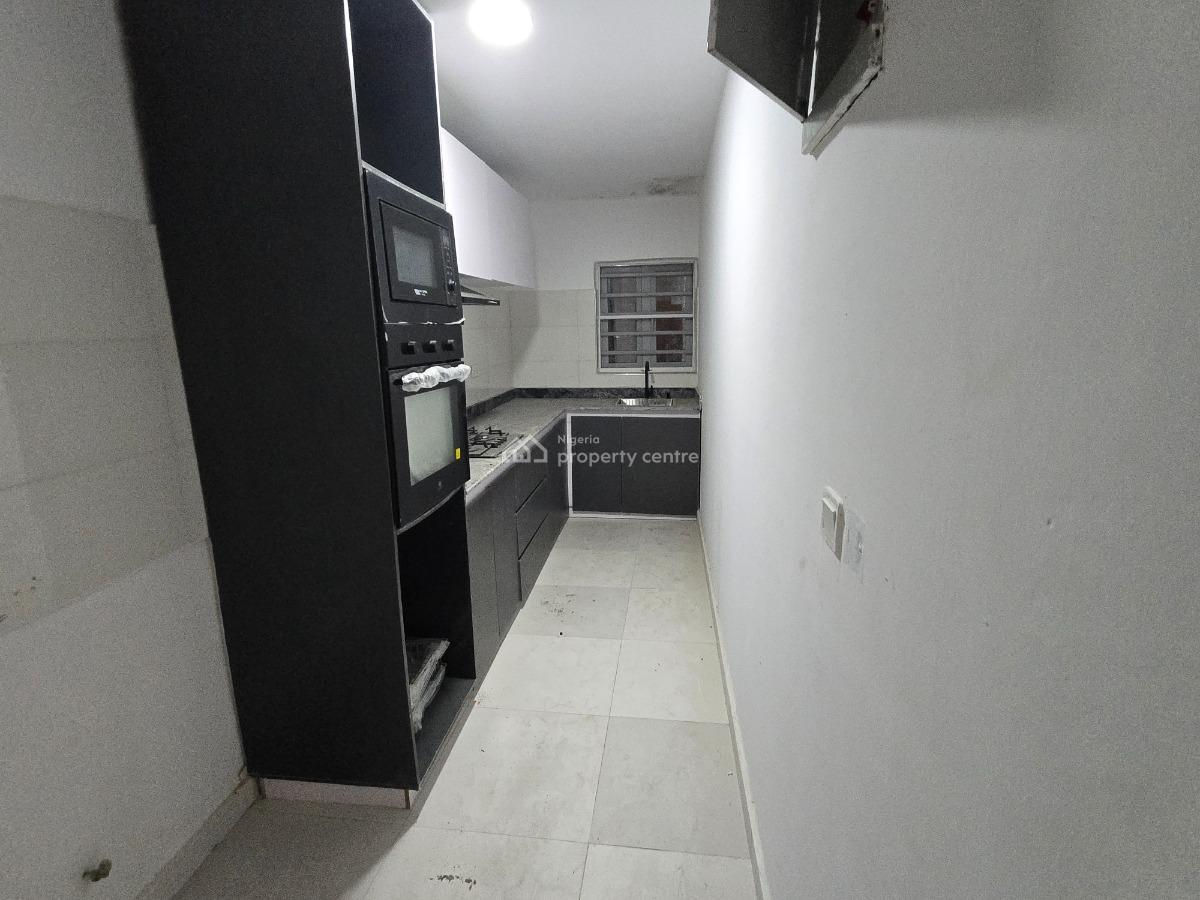 2 Bedroom Flat, Richmond Pearl Estate Road Off Freedom Way Lekki, Lekki Phase 1, Lekki, Lagos, Flat / Apartment for Sale