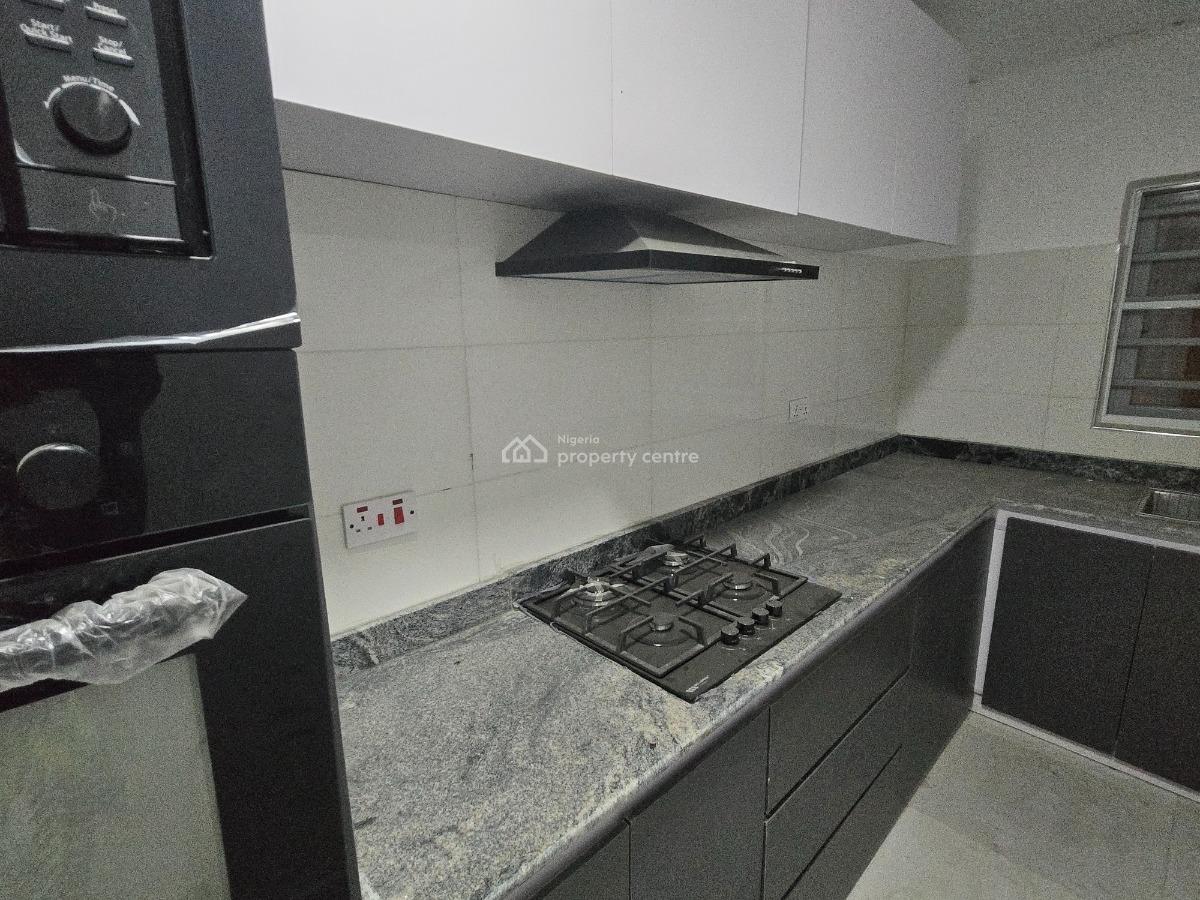 2 Bedroom Flat, Richmond Pearl Estate Road Off Freedom Way Lekki, Lekki Phase 1, Lekki, Lagos, Flat / Apartment for Sale