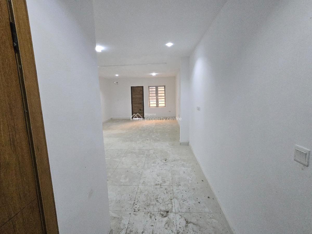 2 Bedroom Flat, Richmond Pearl Estate Road Off Freedom Way Lekki, Lekki Phase 1, Lekki, Lagos, Flat / Apartment for Sale