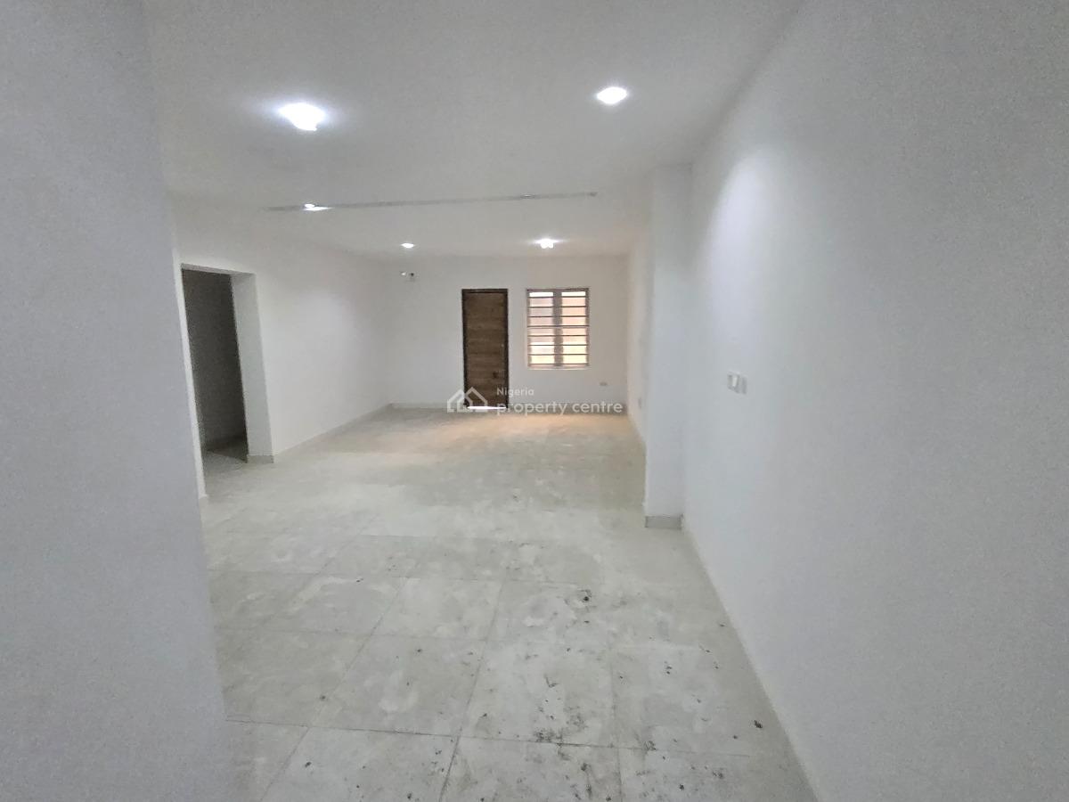 2 Bedroom Flat, Richmond Pearl Estate Road Off Freedom Way Lekki, Lekki Phase 1, Lekki, Lagos, Flat / Apartment for Sale