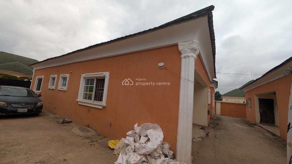 3bedroom with 2room Bq, Apo, Abuja, Detached Bungalow for Sale
