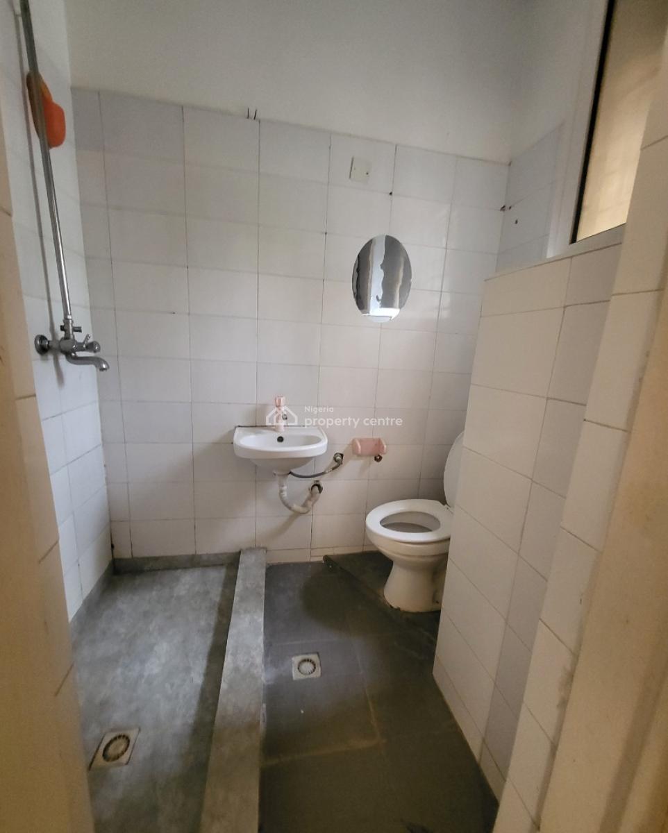 Luxurious Massive Sefcon Apartment, By American International School, Durumi, Abuja, Self Contain (single Rooms) for Rent