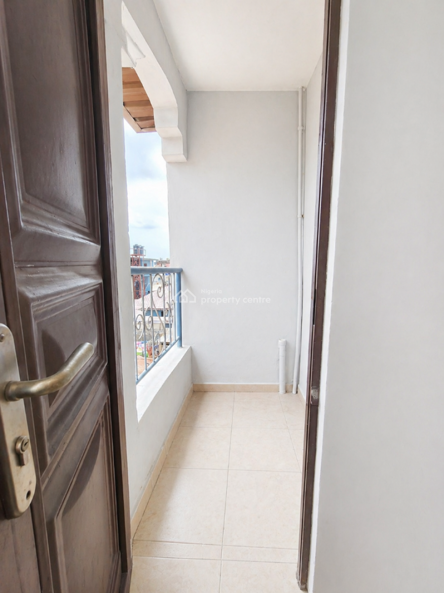 Neatly Renovated Room Self Con Available, Shomolu, Shomolu, Lagos, Self Contain (single Rooms) for Rent