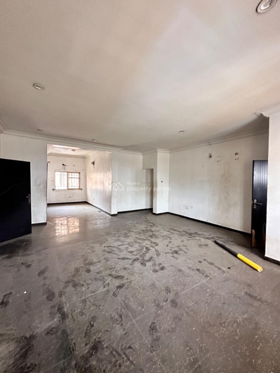 Good Deal 3bedroom Chevron Apartment, Chevron Estate, Lekki, Lagos, Block of Flats for Sale