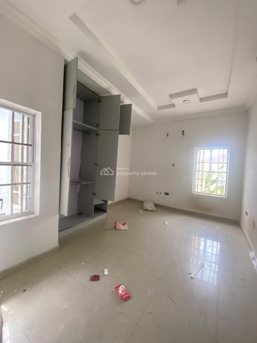 Luxury Spacious 3bed with Personal Staircase and Constant Light in Est, Abraham Adesanya, Ajah, Lagos, Flat / Apartment for Rent