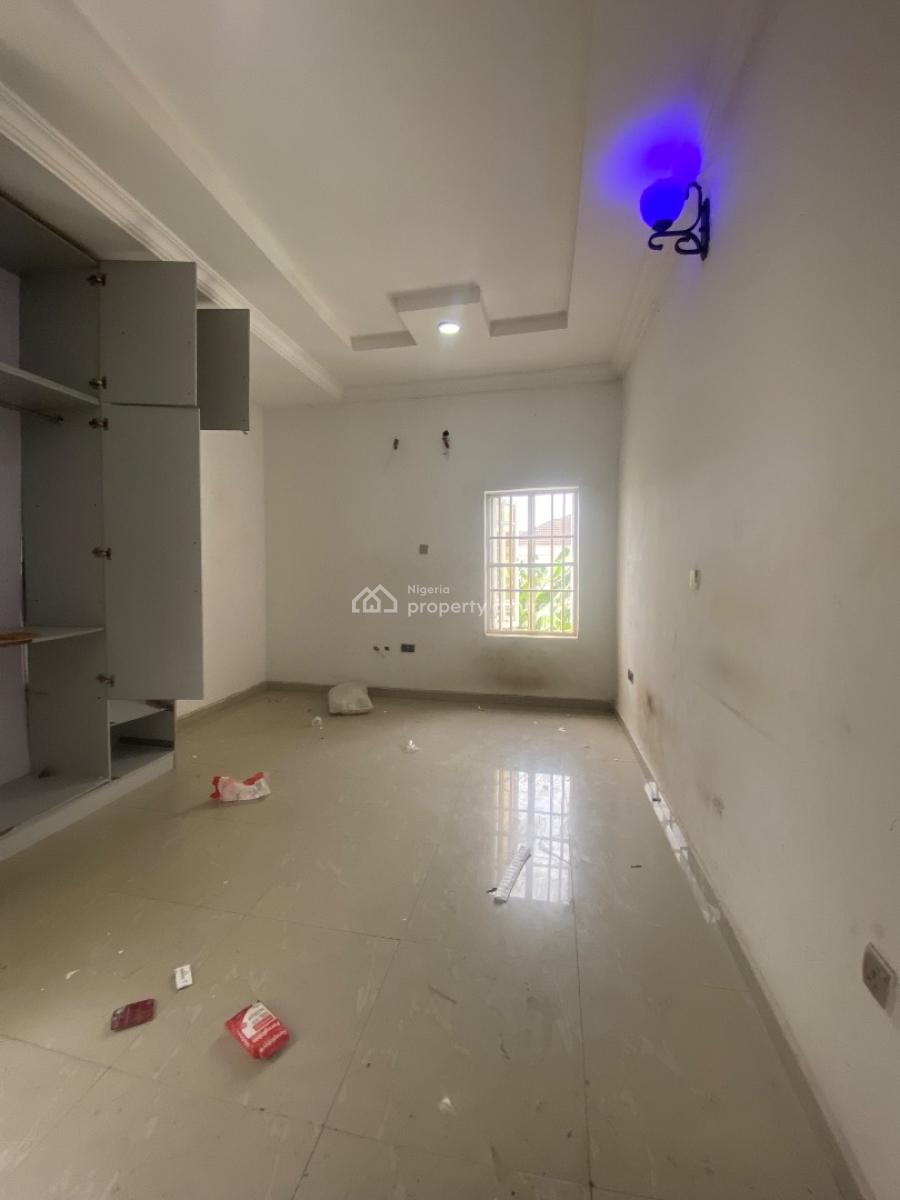 Luxury Spacious 3bed with Personal Staircase and Constant Light in Est, Abraham Adesanya, Ajah, Lagos, Flat / Apartment for Rent