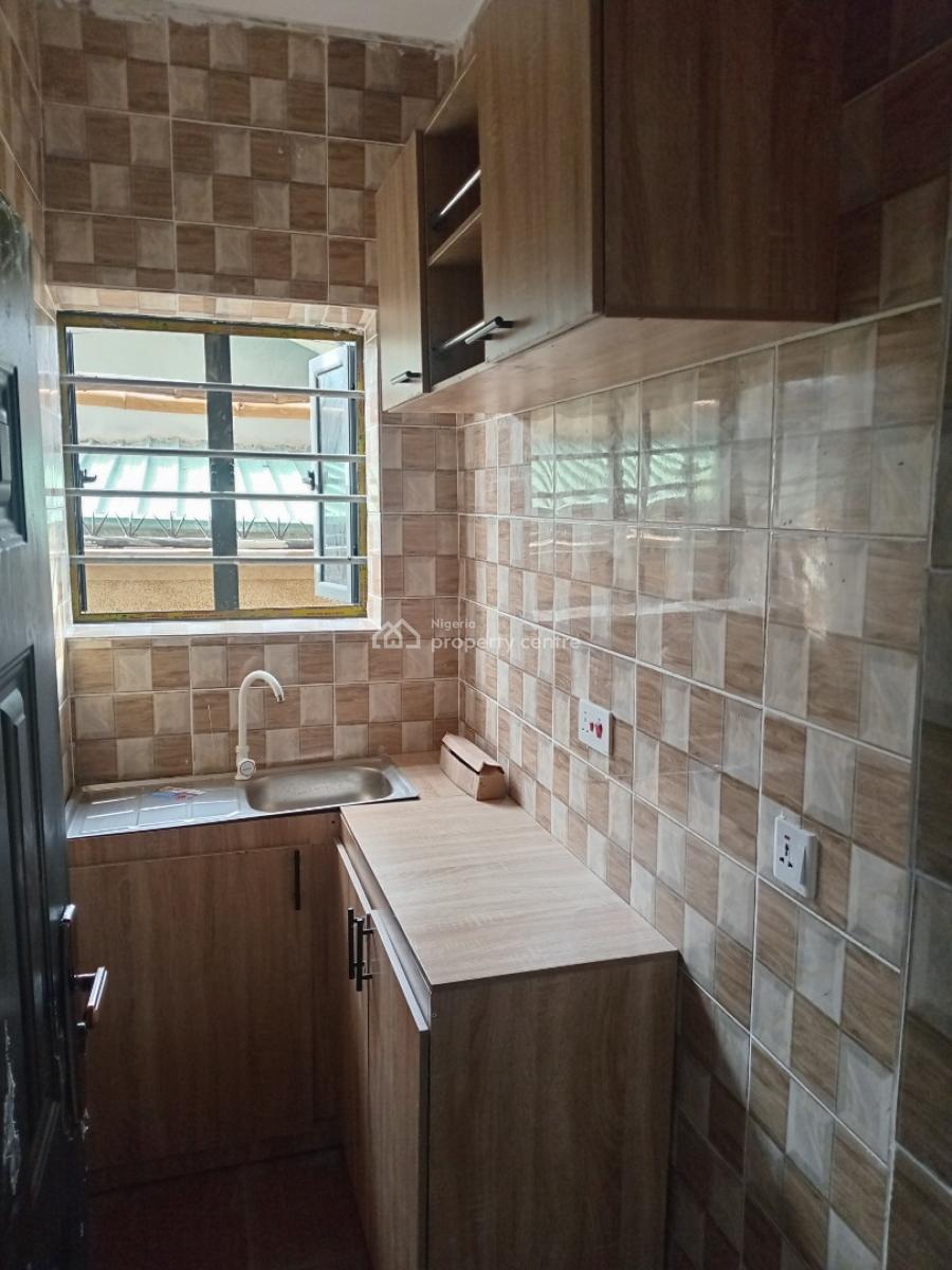 Atlantia Georgia  Mini Flat, Pako Chemist, Akoka, Yaba, Lagos, Mini Flat (room and Parlour) for Rent