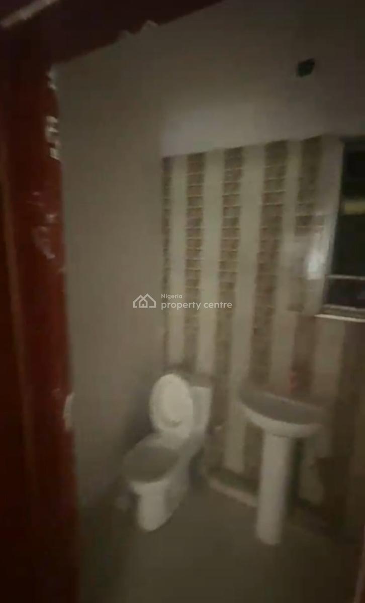 Serviced Upstairs Mini Flat at Ikate { Video}, Spar Road Ikate, Ikate, Lekki, Lagos, Mini Flat (room and Parlour) for Rent