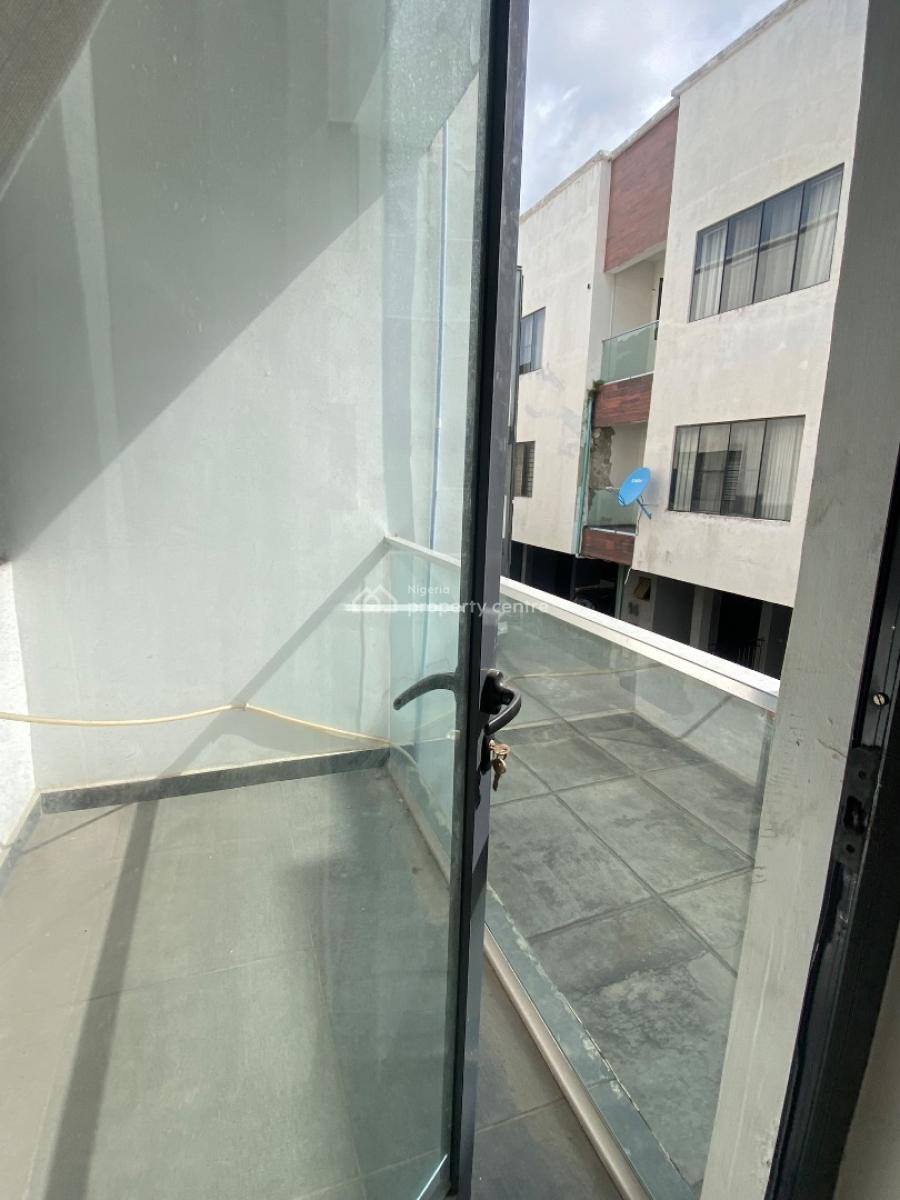 Just One Left ! Luxury Spacious 2bedroom, Chevron , , 5hrs Light Daily at Night , Inverter /solar Allowed, Lekki, Lagos, Flat / Apartment for Rent