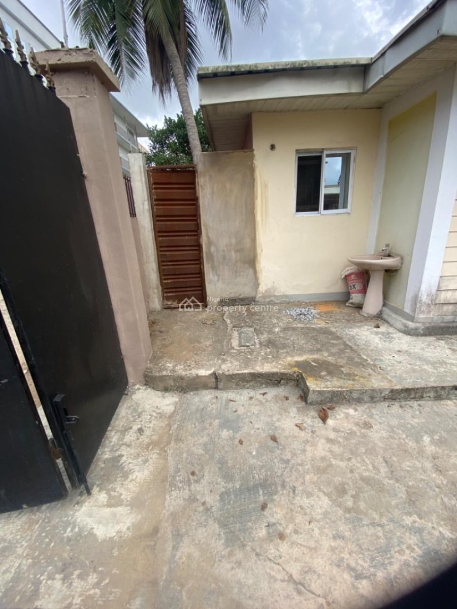 Standard Miniflat, Ilupeju, Lagos, Mini Flat (room and Parlour) for Rent