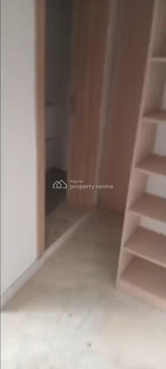 4bedroom Semi Detached Duplex, Onipetesi, Mangoro, Ikeja, Lagos, Semi-detached Duplex for Rent