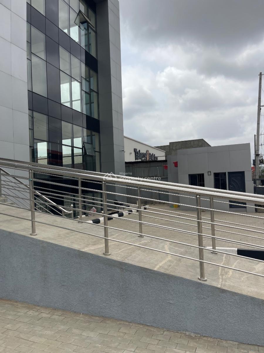 New Shop on a Major Road, 3rd Avenue Gwarimpa Estate, Gwarinpa, Abuja, Shop for Rent