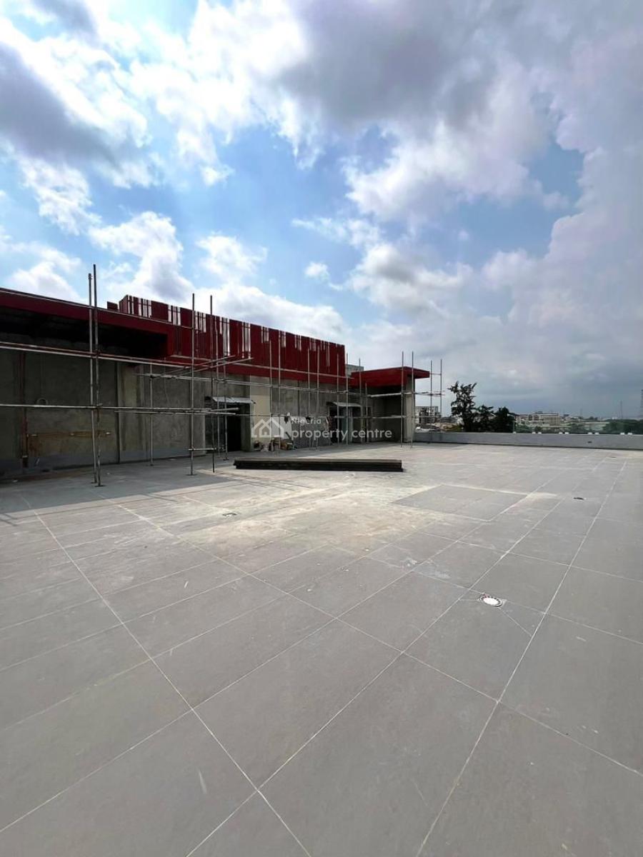 Exclusive 2 Bedroom Apartment with Spacious Rooms, Elevator, Rooftop, Lekki Phase 1, Lekki, Lagos, Flat / Apartment for Sale