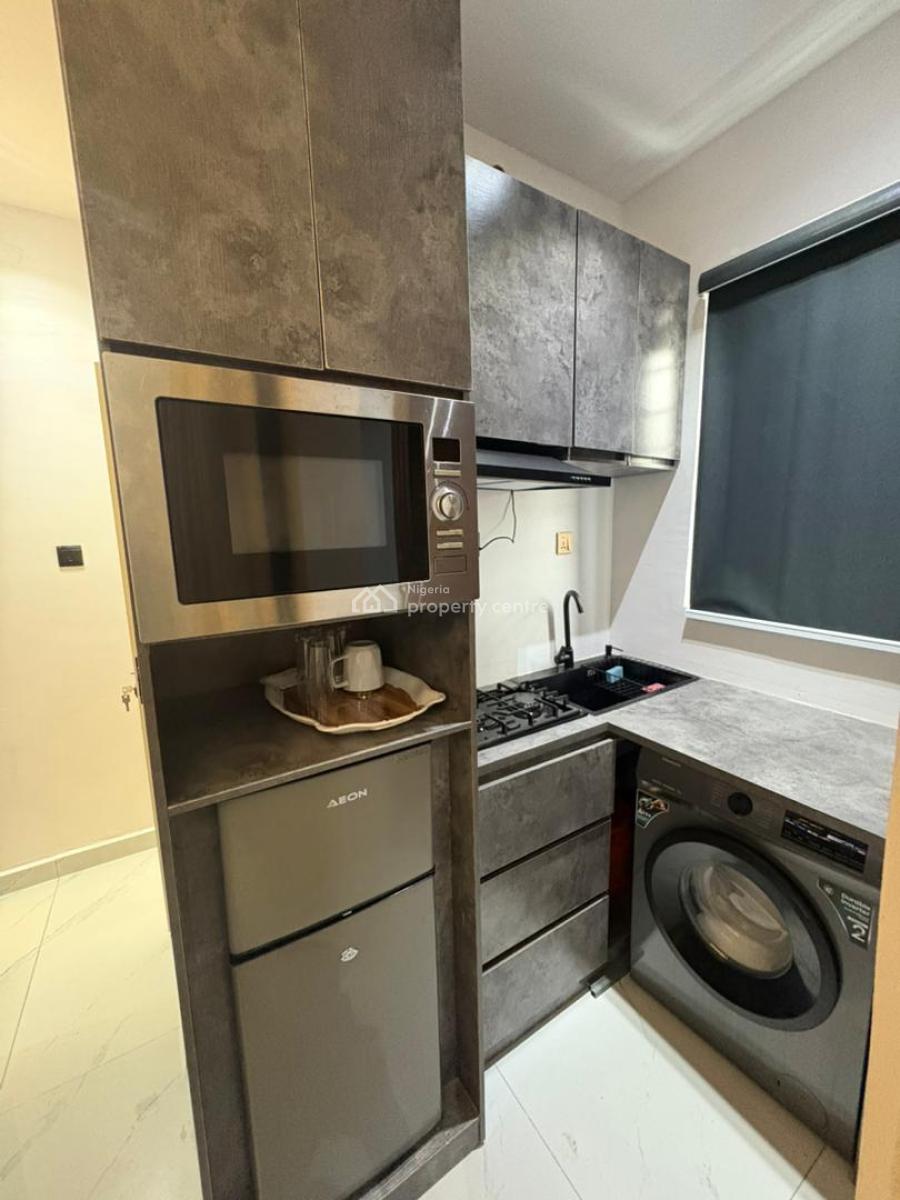 1 Bedroom Yaba, Yaba, Sabo, Yaba, Lagos, Mini Flat (room and Parlour) Short Let