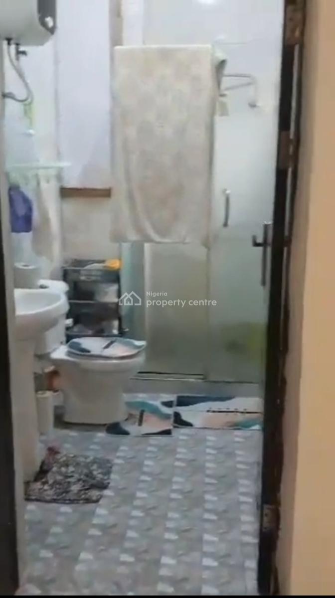 Distress 3 Bedrooms Flat Apartment with Boyz Quarter, Ajah, Lagos, Flat / Apartment for Sale
