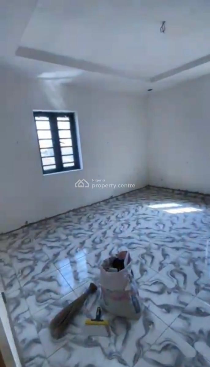 Executive 2 Bedroom Flat with Rooms En-suite and Fitted Kitchen, Gbagada, Lagos, Flat / Apartment for Rent