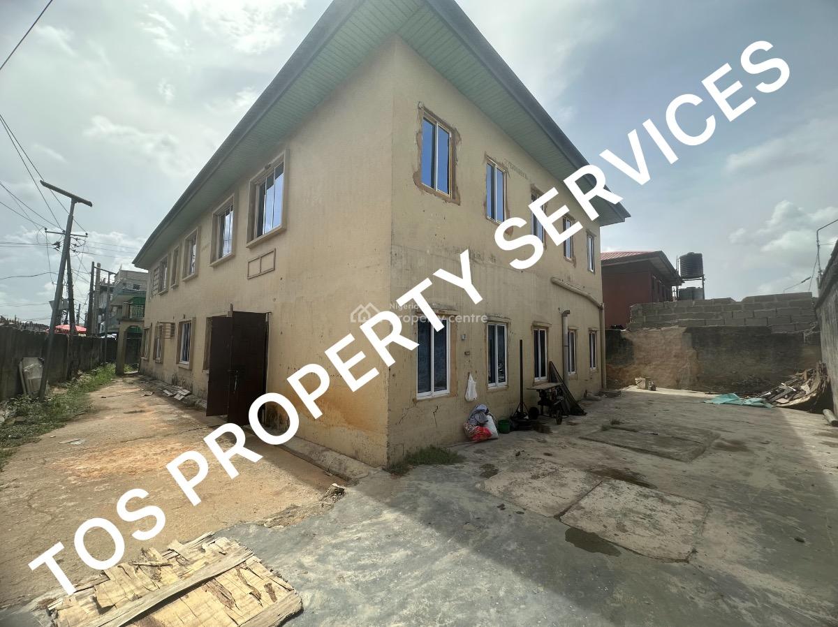 Self-compound 1 Storey Commercial Building, Yaba, Yaba, Lagos, Restaurant / Bar for Rent