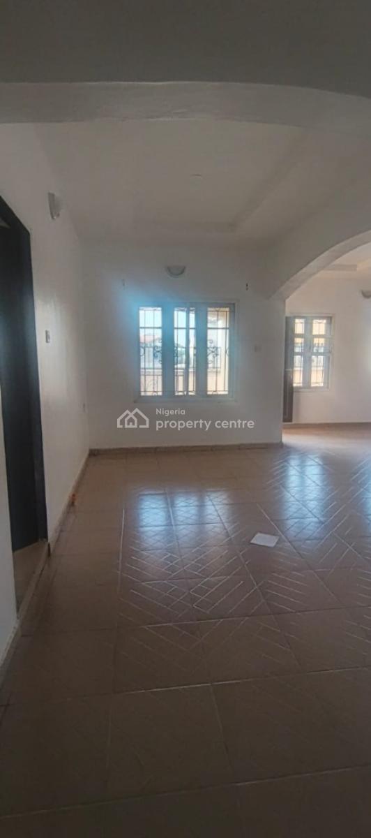 Luxury 8 Unit of Rooms, Igbogbo Estate, Igbogbo, Ikorodu, Lagos, Block of Flats for Sale