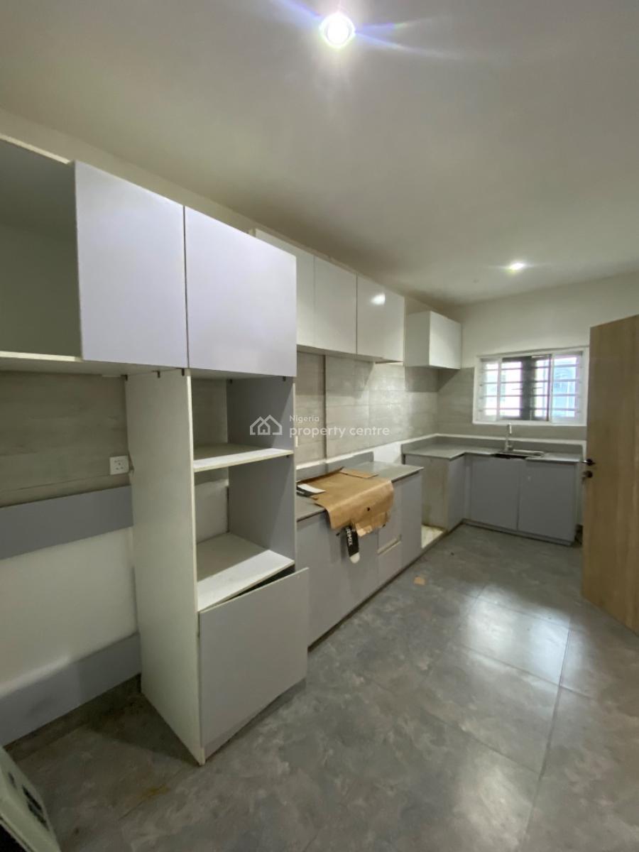 2 Bedroom Apartment Fully Serviced on The Last Floor, Ilasan, Ikate, Lekki, Lagos, Flat / Apartment for Rent