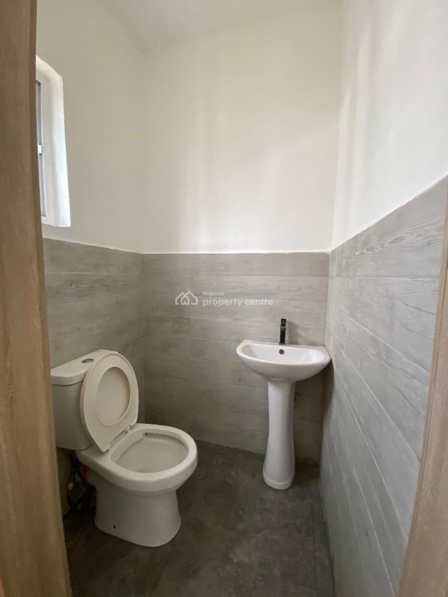 2 Bedroom Apartment Fully Serviced on The Last Floor, Ilasan, Ikate, Lekki, Lagos, Flat / Apartment for Rent