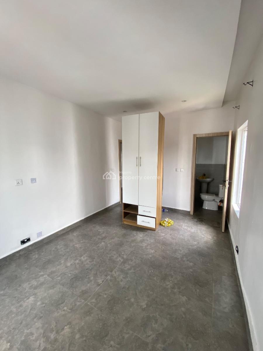 2 Bedroom Apartment Fully Serviced on The Last Floor, Ilasan, Ikate, Lekki, Lagos, Flat / Apartment for Rent