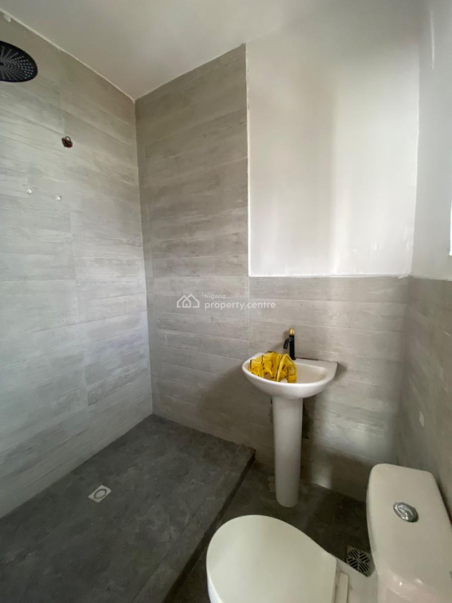 2 Bedroom Apartment Fully Serviced on The Last Floor, Ilasan, Ikate, Lekki, Lagos, Flat / Apartment for Rent