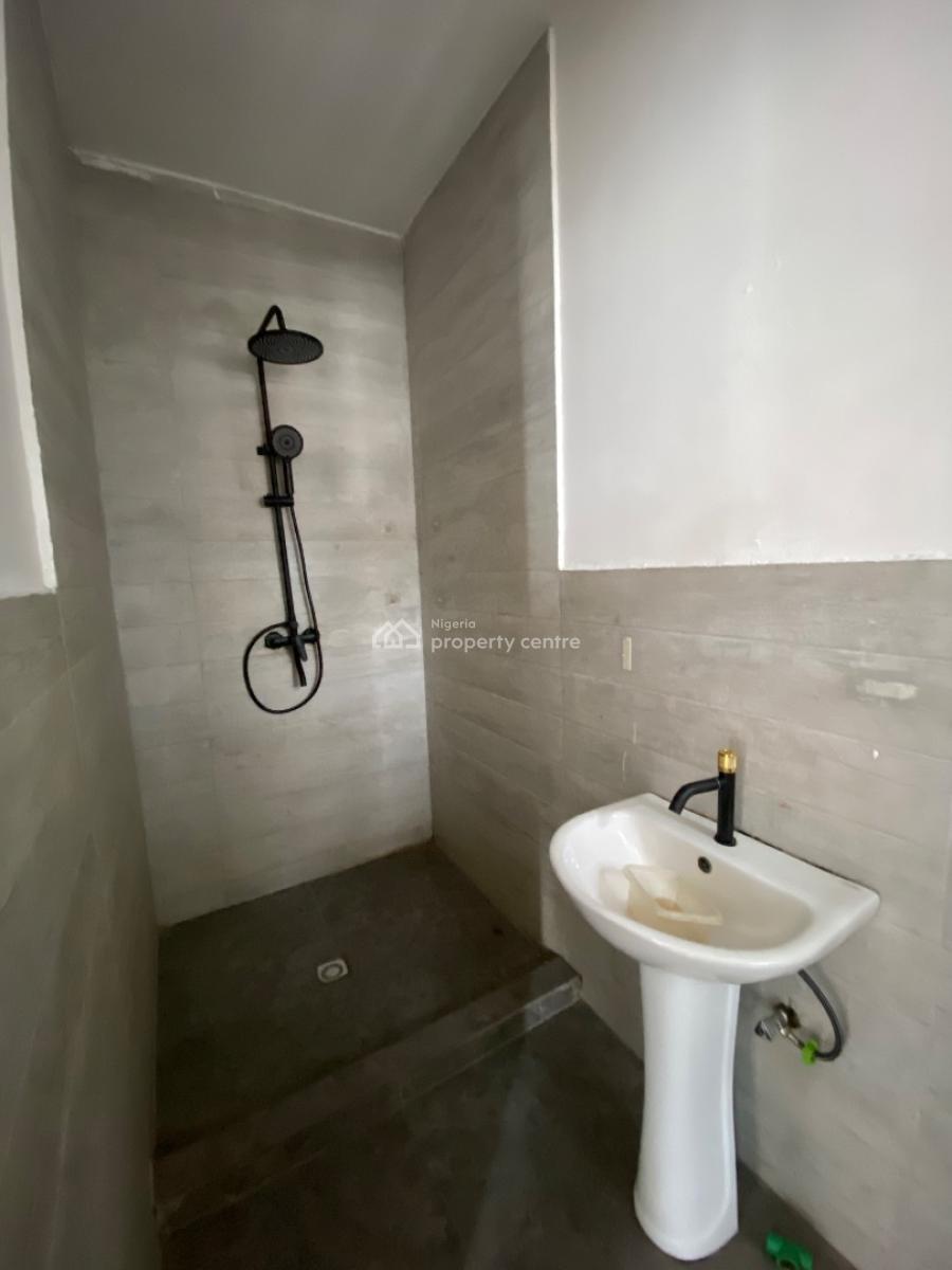 2 Bedroom Apartment Fully Serviced on The Last Floor, Ilasan, Ikate, Lekki, Lagos, Flat / Apartment for Rent