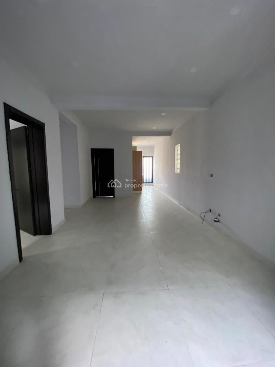 2 Bedroom Upstairs on The Last Floor Fully Serviced with 24hrs Light, Ilasan, Ikate, Lekki, Lagos, Flat / Apartment for Rent