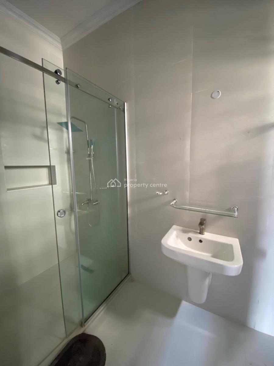 2 Bedroom Upstairs on The Last Floor Fully Serviced with 24hrs Light, Ilasan, Ikate, Lekki, Lagos, Flat / Apartment for Rent