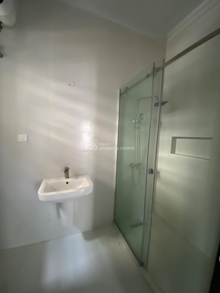 2 Bedroom Upstairs on The Last Floor Fully Serviced with 24hrs Light, Ilasan, Ikate, Lekki, Lagos, Flat / Apartment for Rent