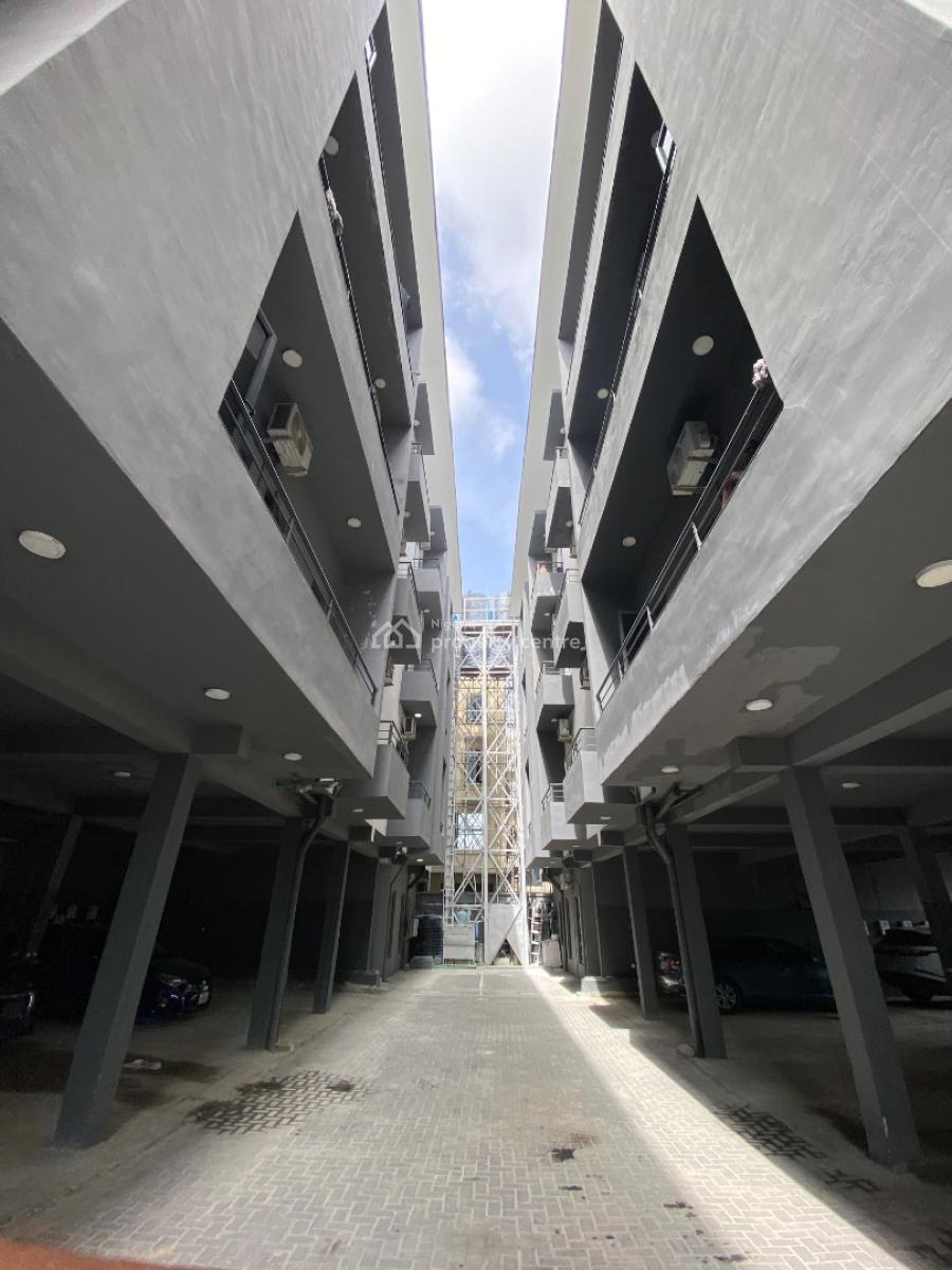 2 Bedroom Upstairs on The Last Floor Fully Serviced with 24hrs Light, Ilasan, Ikate, Lekki, Lagos, Flat / Apartment for Rent