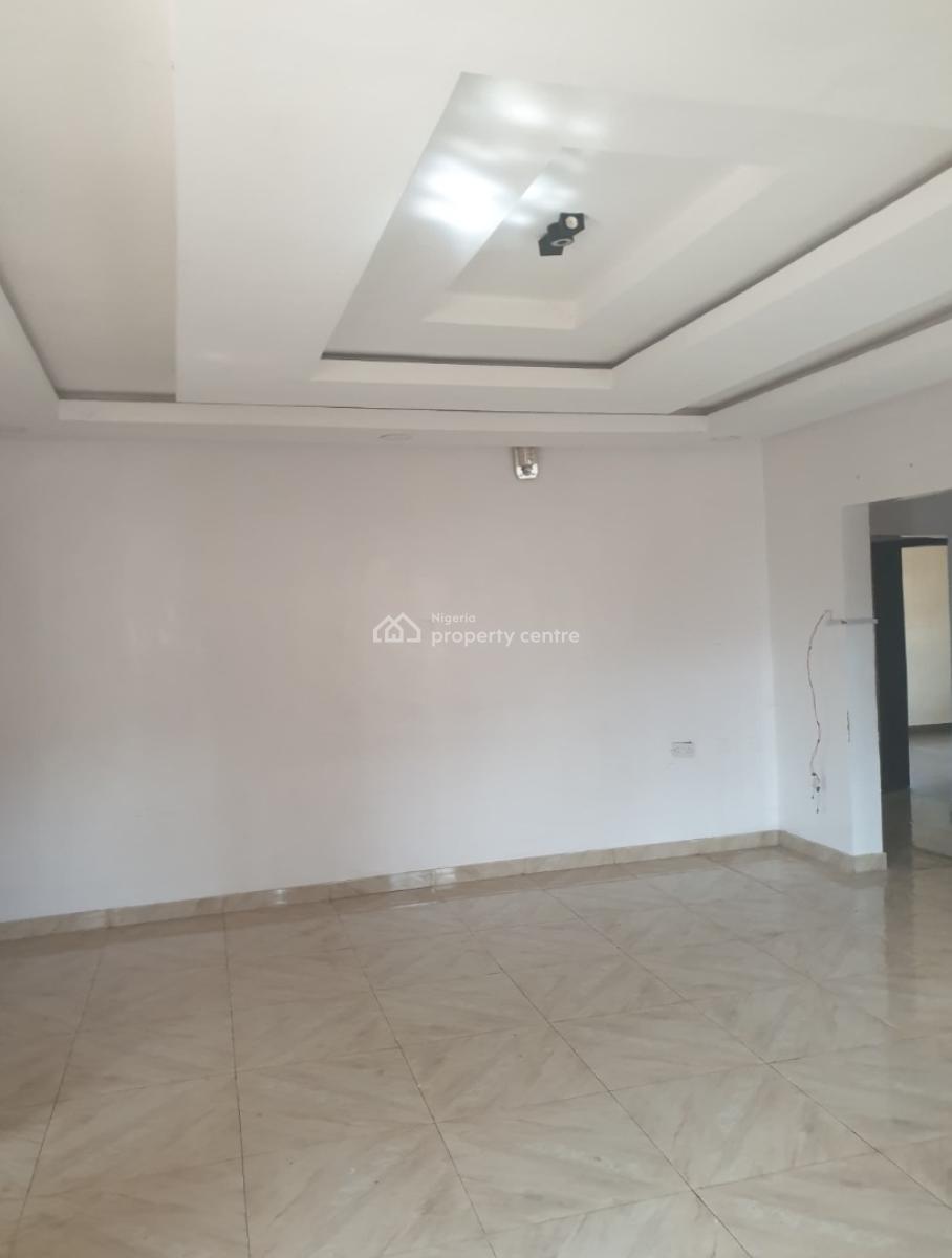 Lovely 3 Bedrom Flat (2 in a Compound) Upstairs, Inside Magodo Gra Phase 2 Estate Shangisha Lagos, Gra Phase 2, Magodo, Lagos, Flat / Apartment for Rent