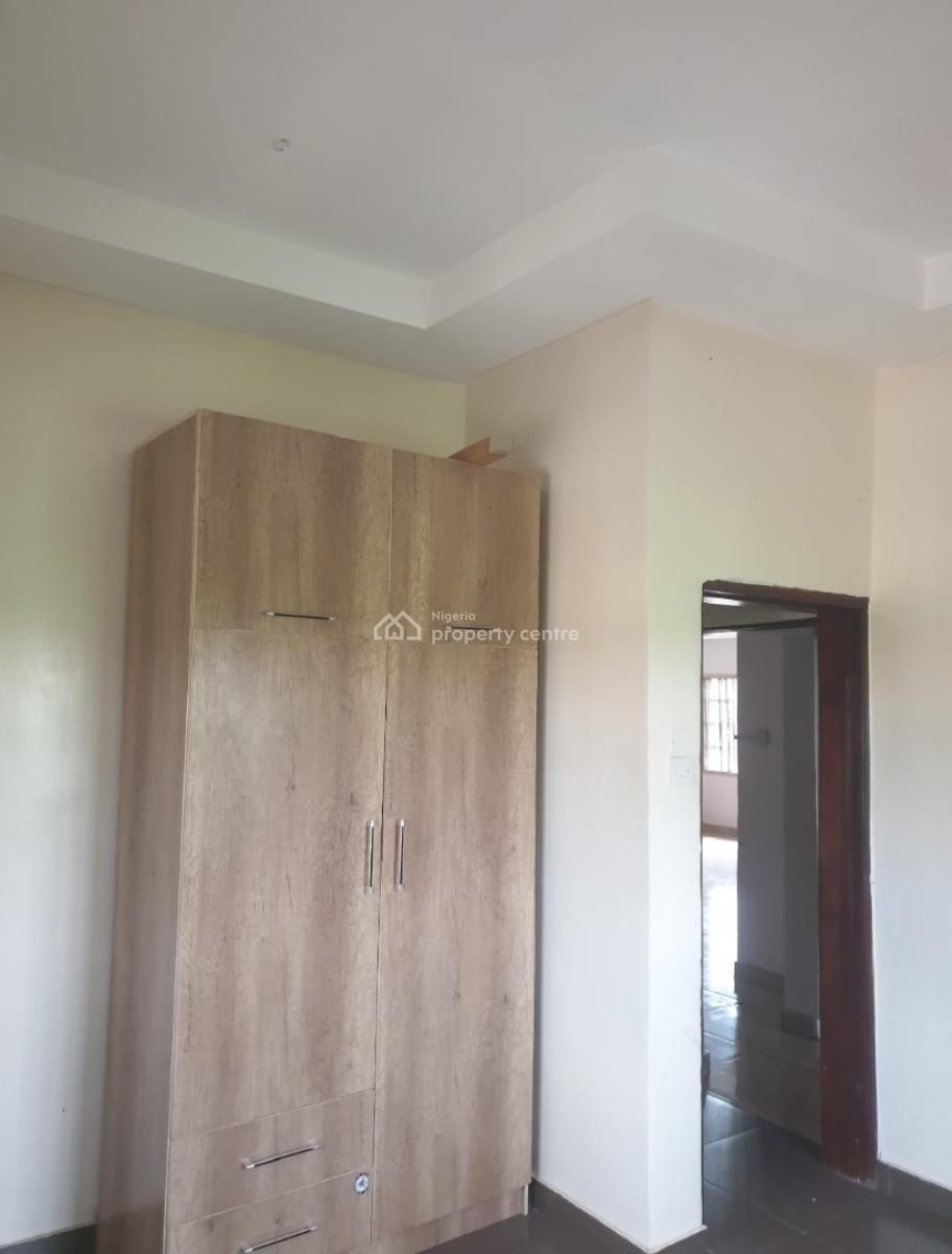 Lovely 3 Bedrom Flat (2 in a Compound) Upstairs, Inside Magodo Gra Phase 2 Estate Shangisha Lagos, Gra Phase 2, Magodo, Lagos, Flat / Apartment for Rent