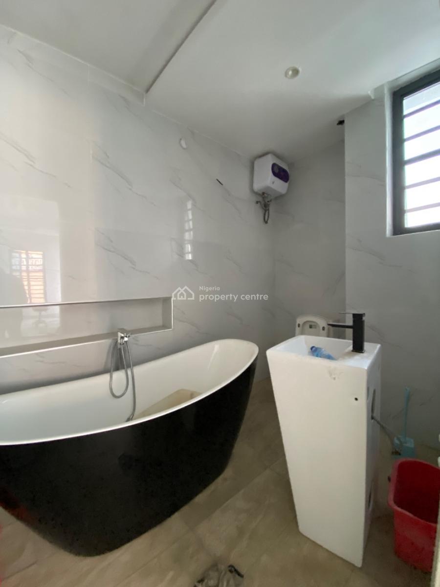 Commercial Spacious Space for Walk in Etc Spa, Salon, Fashion, Salem, Ikate, Lekki, Lagos, Commercial Property for Rent