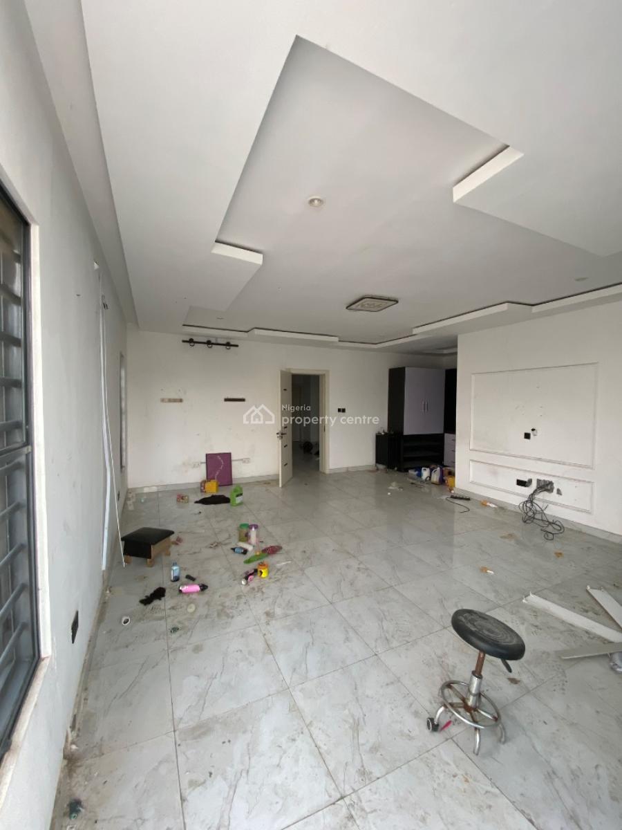 Commercial Spacious Space for Walk in Etc Spa, Salon, Fashion, Salem, Ikate, Lekki, Lagos, Commercial Property for Rent