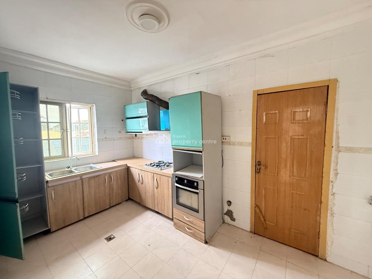 Spacious 3 Bedroom Apartment with Two Balcony, Lekki Phase 1, Lekki, Lagos, House for Rent