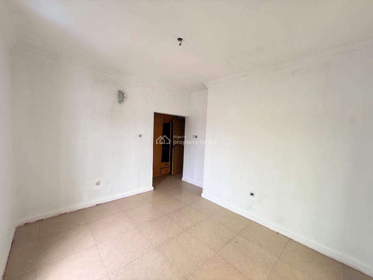 Spacious 3 Bedroom Apartment with Two Balcony, Lekki Phase 1, Lekki, Lagos, House for Rent