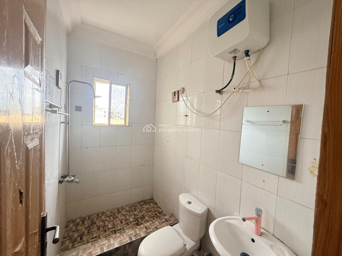 Spacious 3 Bedroom Apartment with Two Balcony, Lekki Phase 1, Lekki, Lagos, House for Rent