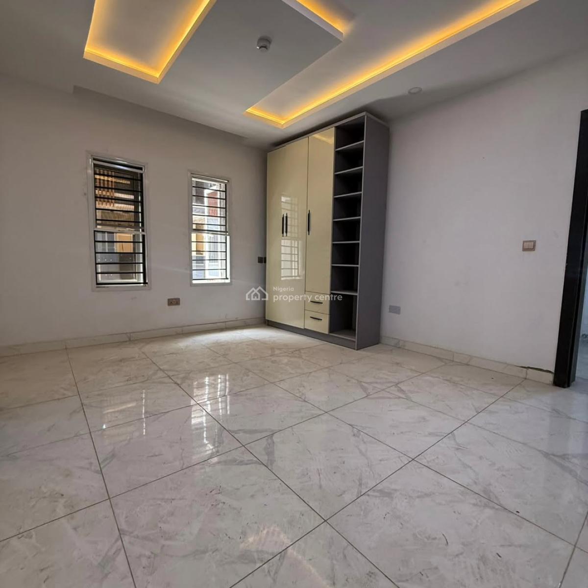 Luxurious 2bedroom Apartment Fo, Lekki Phase 1, Lekki, Lagos, Flat / Apartment for Rent