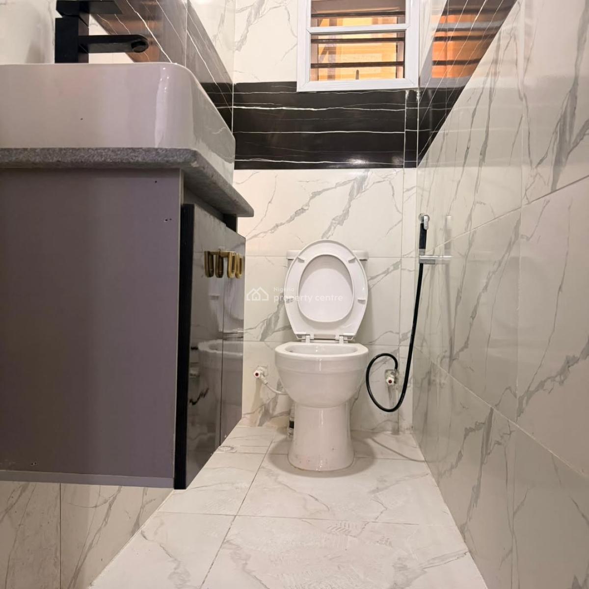 Luxurious 2bedroom Apartment Fo, Lekki Phase 1, Lekki, Lagos, Flat / Apartment for Rent