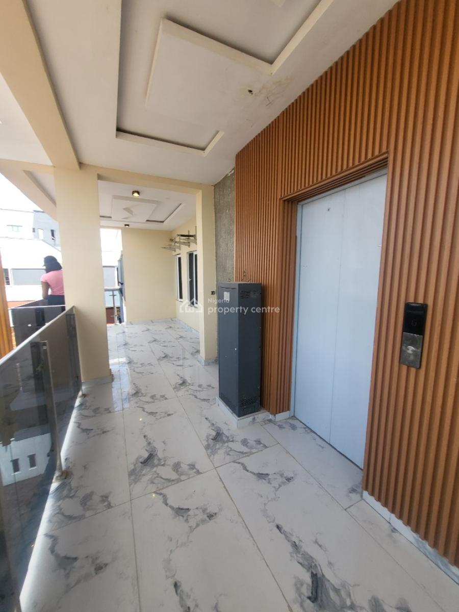 Spacious Luxurious 2 Bedroom Apartment  with Bq, Swimming Pool, Secure Area, Lekki Phase 1, Lekki, Lagos, Flat / Apartment for Rent