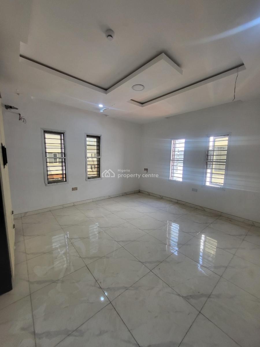 Spacious Luxurious 2 Bedroom Apartment  with Bq, Swimming Pool, Secure Area, Lekki Phase 1, Lekki, Lagos, Flat / Apartment for Rent