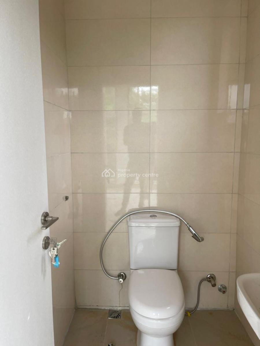 Strategically Located Office/ Shop Space, Main, Gwarinpa, Abuja, Office Space for Rent