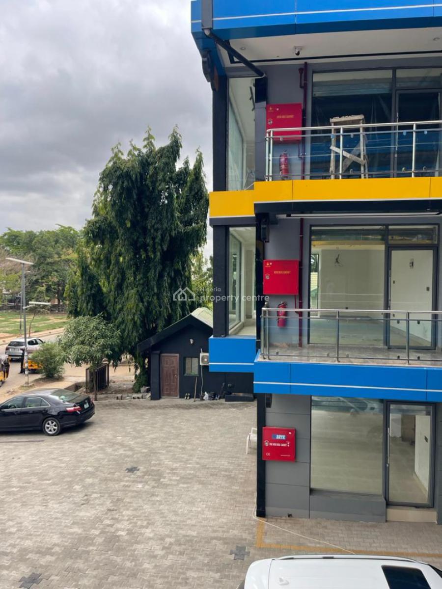 Strategically Located Office/ Shop Space, Main, Gwarinpa, Abuja, Office Space for Rent