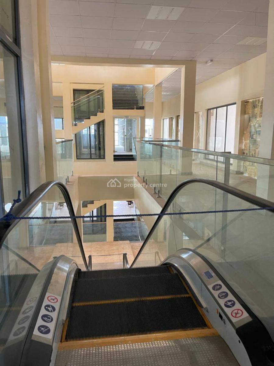 Strategically Located Office/ Shop Space, Gwarinpa Main, Gwarinpa, Abuja, Office Space for Rent