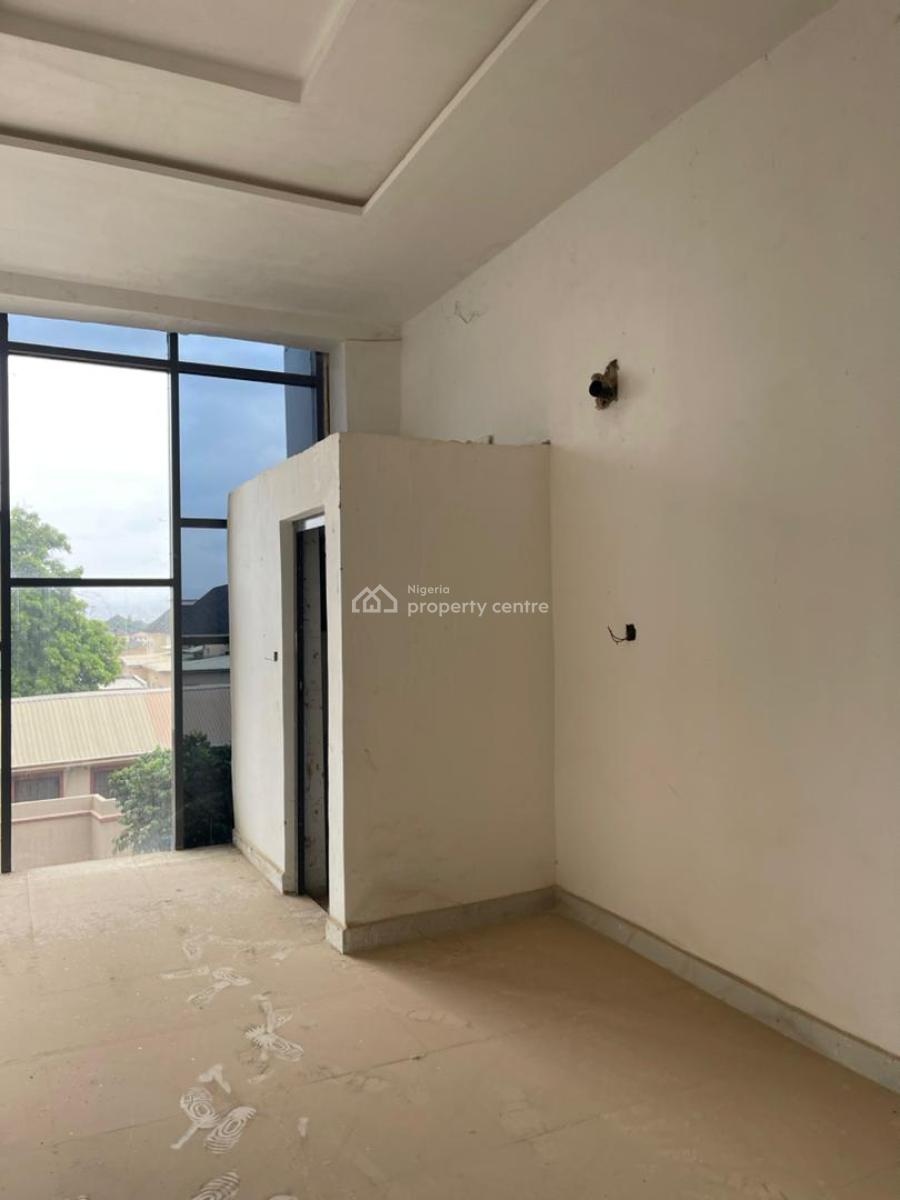 Strategically Located Office/ Shop Space, Gwarinpa Main, Gwarinpa, Abuja, Office Space for Rent