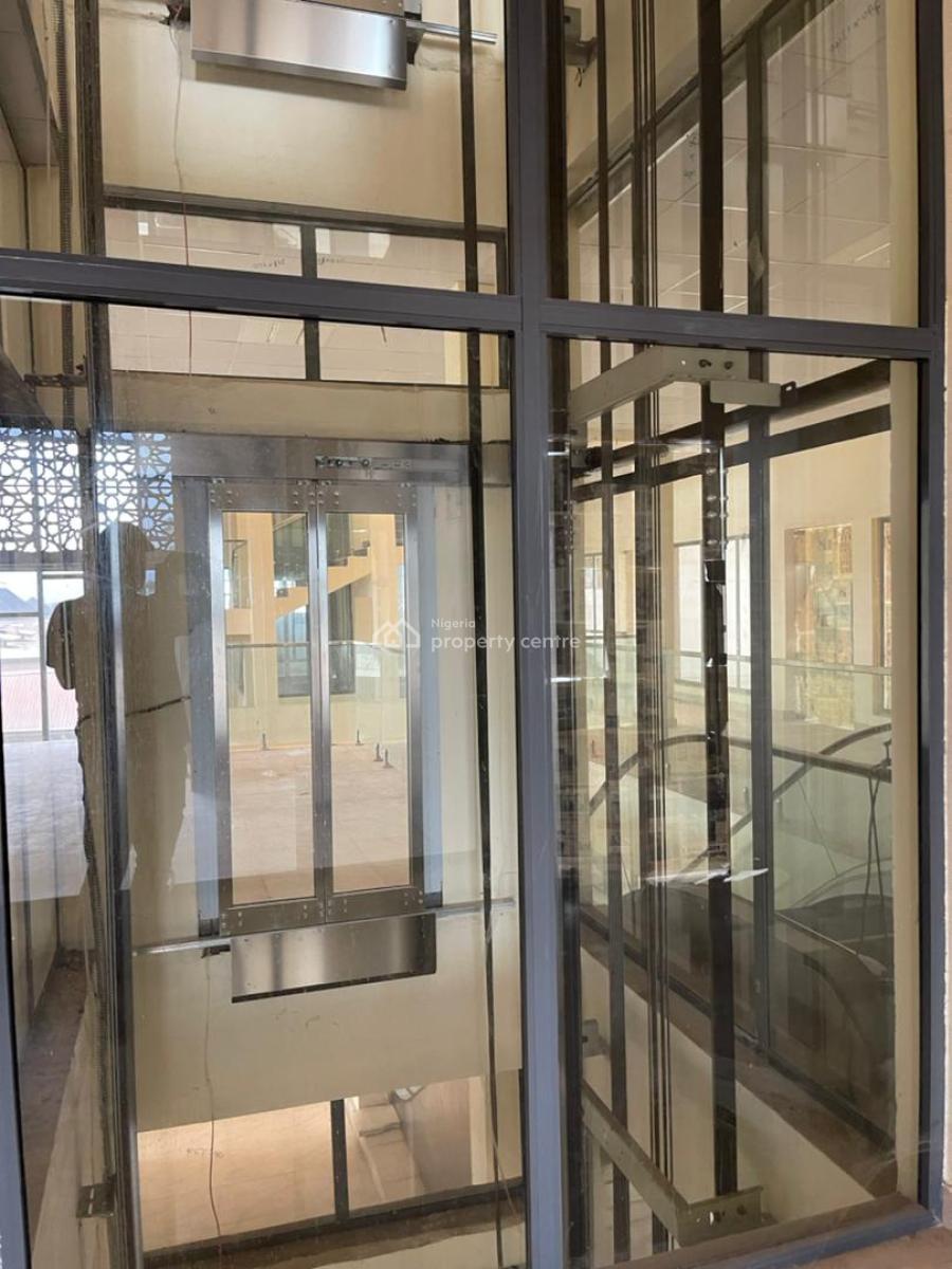 Strategically Located Office/ Shop Space, Gwarinpa Main, Gwarinpa, Abuja, Office Space for Rent