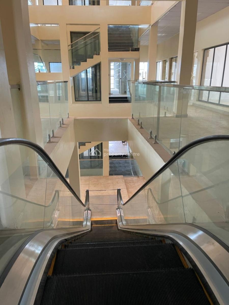 Strategically Located Office/ Shop Space, Gwarinpa Main, Gwarinpa, Abuja, Office Space for Rent