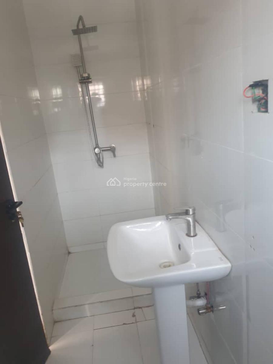 Single Room Upstairs Shared Kitchen in Idado Estate, By Agungi Bus Stop, Idado, Lekki, Lagos, Self Contain (single Rooms) for Rent